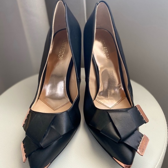 Women’s Black Pointed Toe Bow Pumps High Heels Size 9.5 - Picture 5 of 12